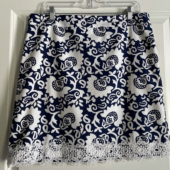 Talbots Dresses & Skirts - Talbots Women’s Floral Skirt with Lace Hem